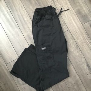 Cherokee scrub bottom | Medium | Black